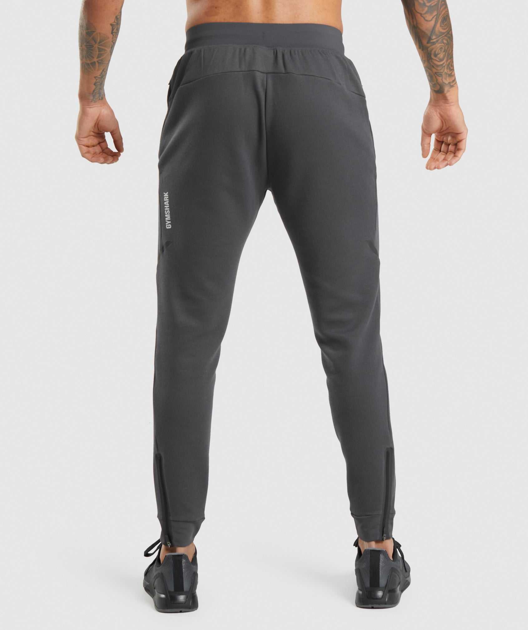 Black Grey Gymshark Apex Technical Men's Jogger | FSERCV091