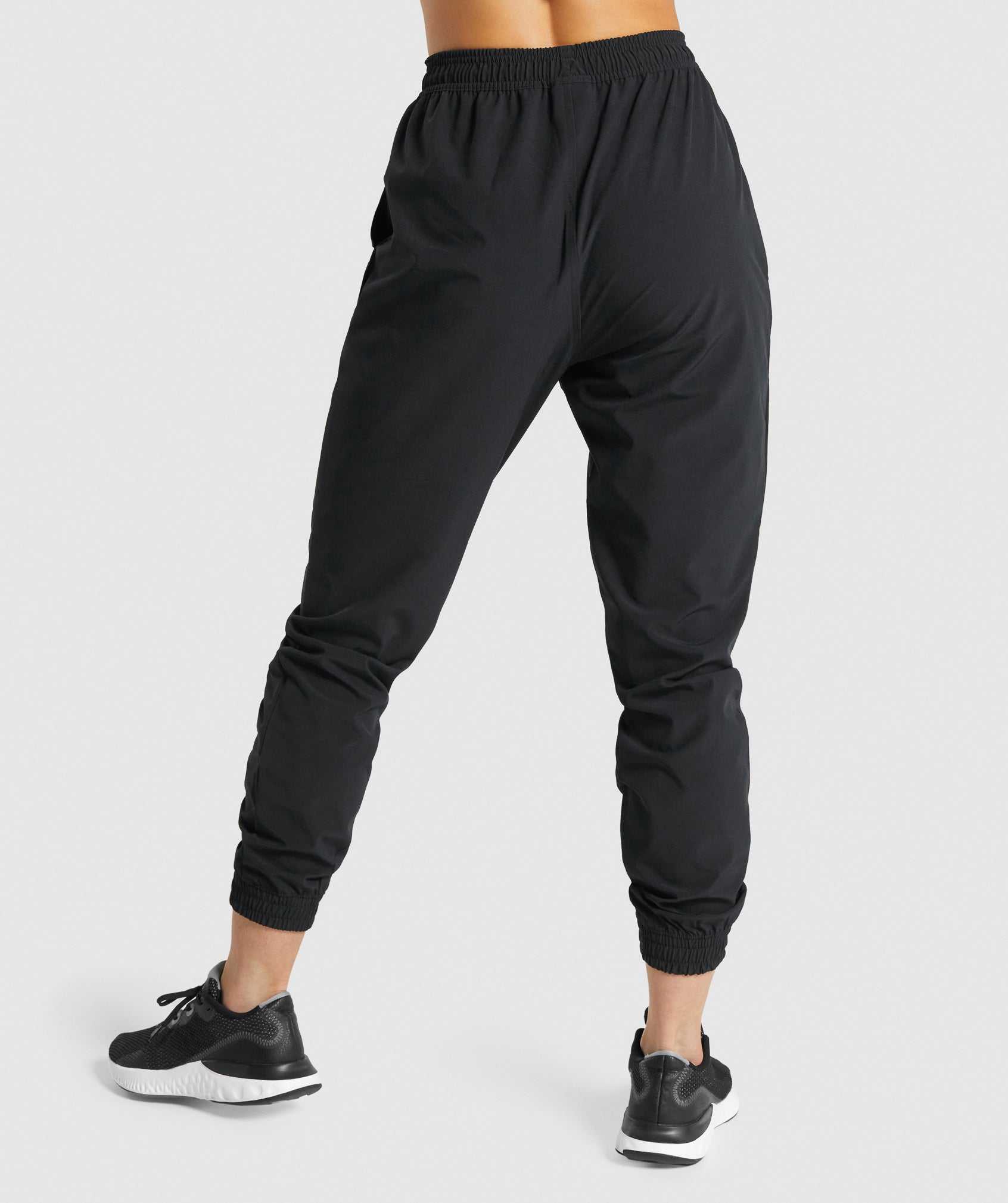 Black Gymshark Training Woven Women's Jogger | ZPKWJR249