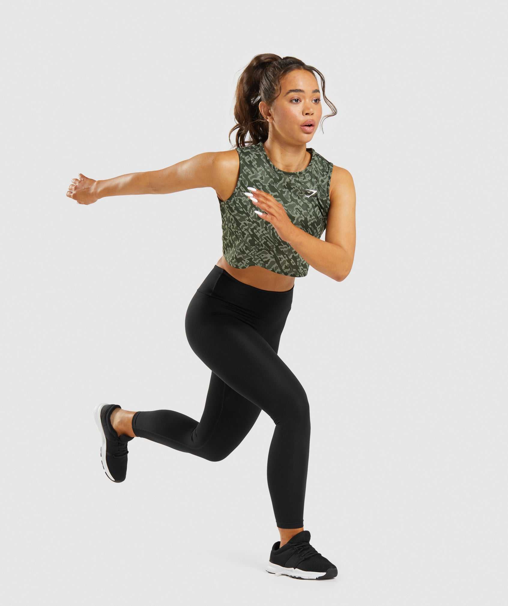 Green Gymshark Training Crop Women's Tops | PYWSJG736