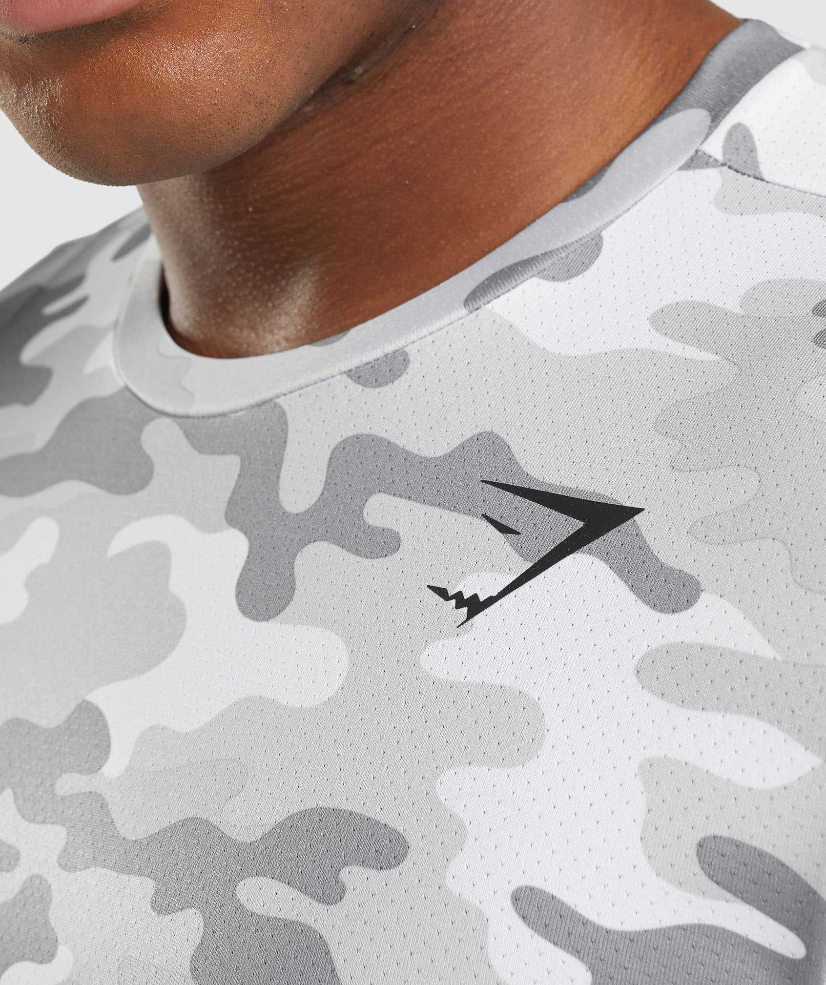 Light Grey Camo Gymshark Arrival Men's T Shirts | EVGTMY230